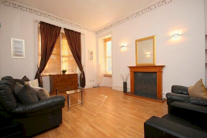 2 Bedroom Flat To Rent In Dalry Road, Edinburgh, EH11