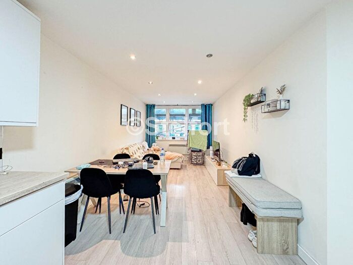 1 Bedroom Flat To Rent In Goodmayes Road, Goodmayes, Ilford, IG3