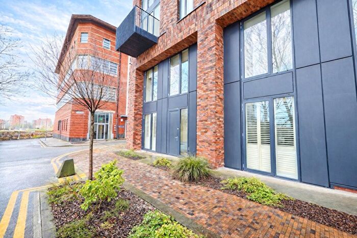 3 Bedroom Town House For Sale In Old Mount Street, Manchester, M4