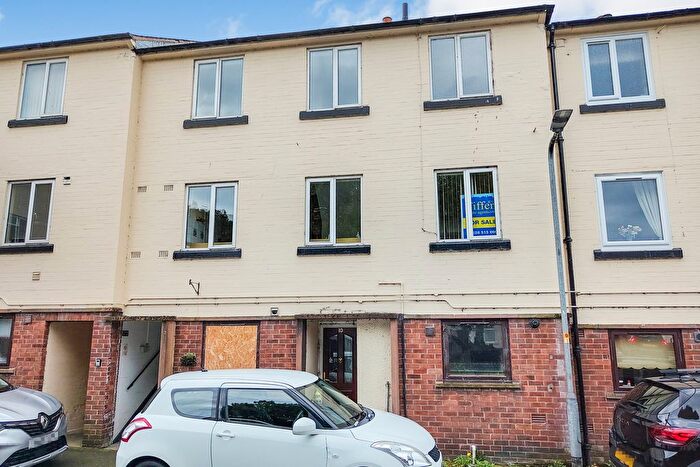 1 Bedroom Flat For Sale In Moatside, Brampton, CA8