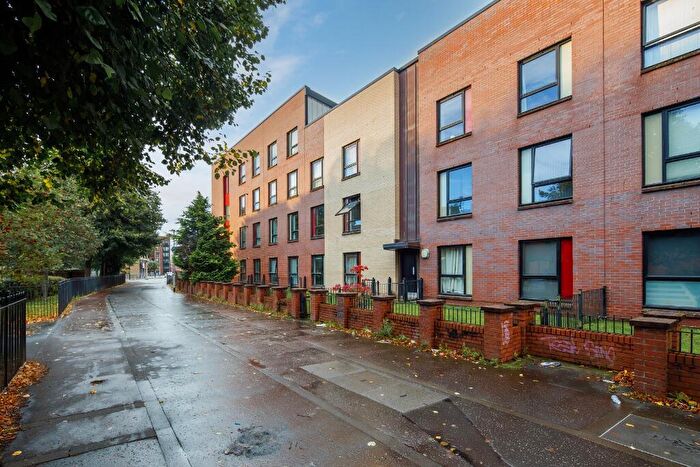 2 Bedroom Flat To Rent In Langlands Road, Govan, Glasgow, G51