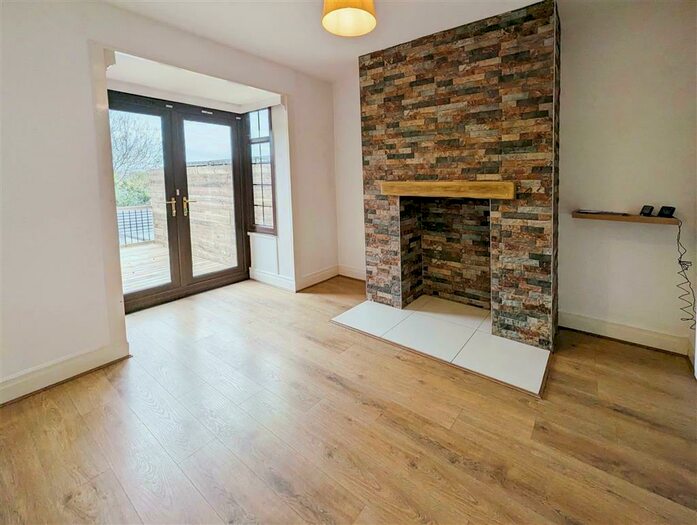 3 Bedroom House To Rent In Caerleon Road, Newport, NP19