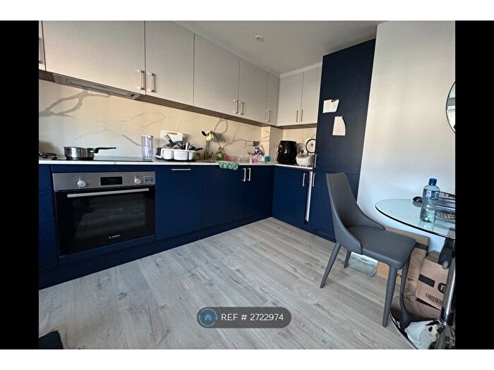 1 Bedroom Flat To Rent In Lonpro Court, London, SW19