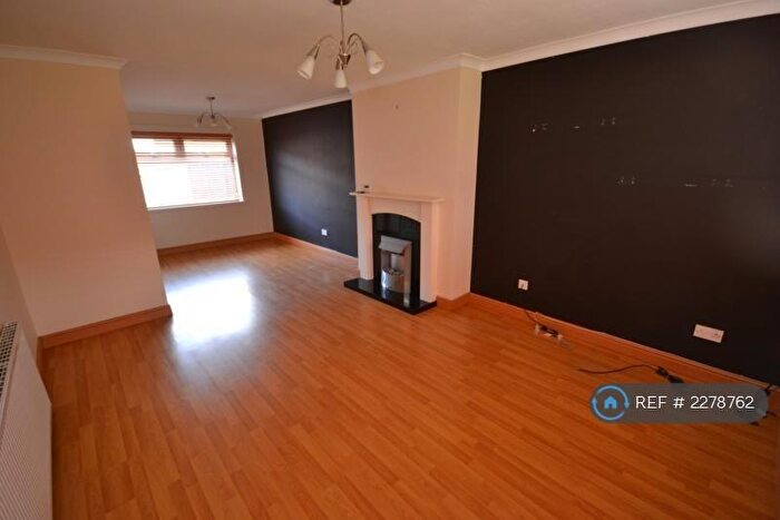 3 Bedroom Terraced House To Rent In Marsdale, Hull, HU7