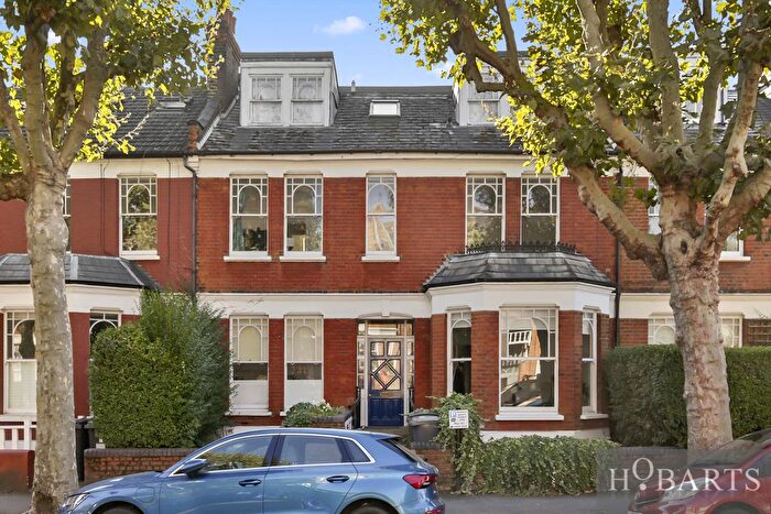 2 Bedroom Flat For Sale In Stapleton Hall Road, Stroud Green, N4