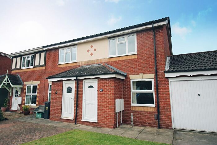 2 Bedroom Property To Rent In Millfield Gardens, York, YO26