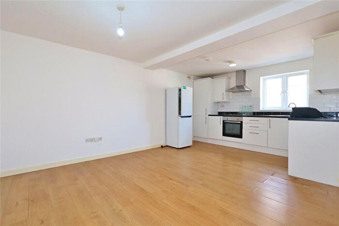 2 Bedroom Apartment To Rent In Chapel Street, Woking, Surrey, GU21