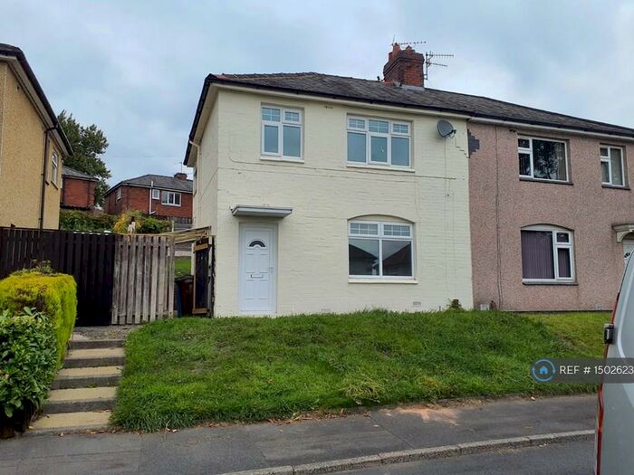3 Bedroom Semi-Detached House To Rent In Croydon Avenue, Royton, Oldham, OL2