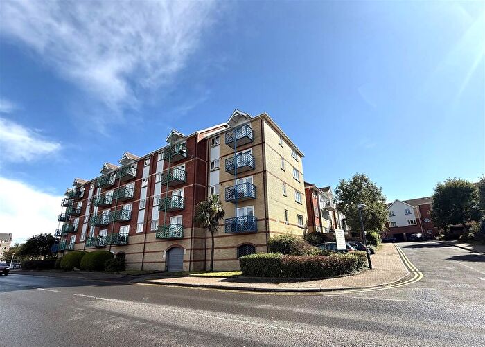 2 Bedroom Flat For Sale In Ambassador House, Marina, Swansea, SA1