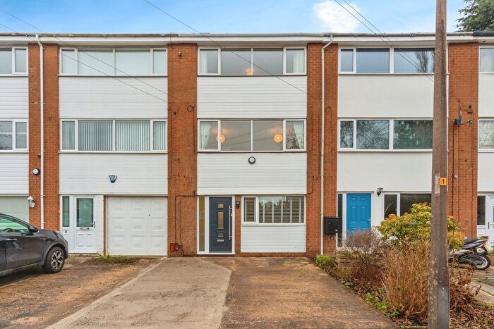 4 Bedroom Terraced House For Sale In Warley Close, Cheadle, Greater Manchester, SK8