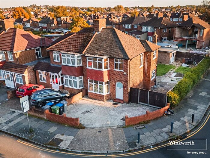 3 Bedroom Semi-detached House For Sale In Calder Gardens, Edgware, Middlesex, HA8
