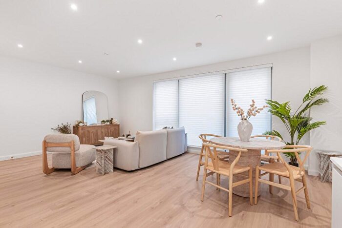 1 Bedroom Flat For Sale In Solomons Passage, London, SE15