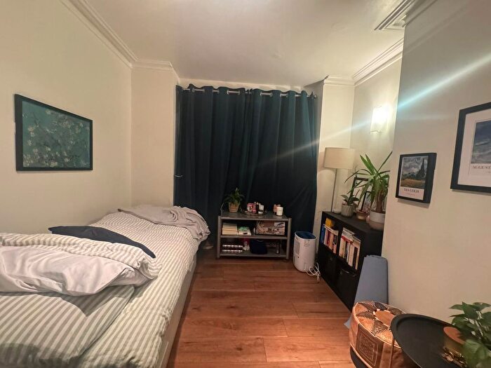 3 Bedroom Flat To Rent In Selby Road, London, E13