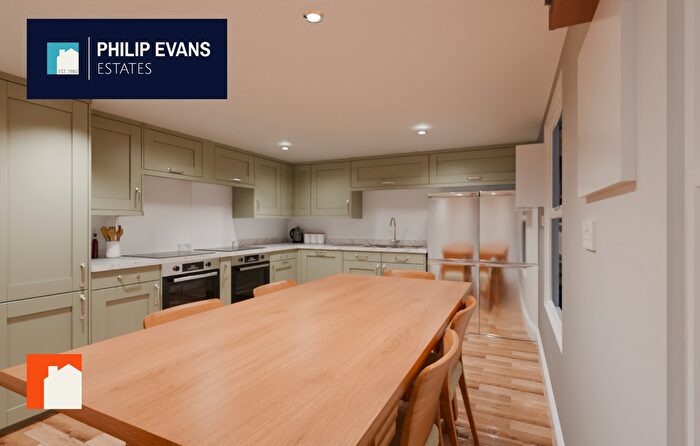 6 Bedroom Town House To Rent In Cambrian Place, Aberystwyth, SY23