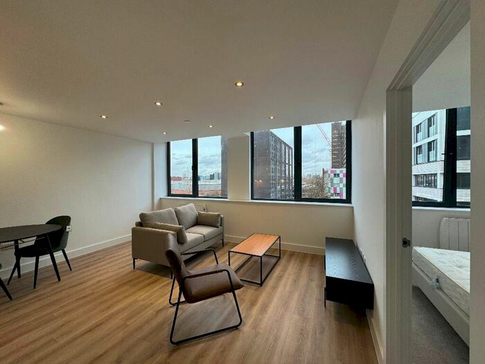1 Bedroom Flat To Rent In Talbot Road, Manchester, M16