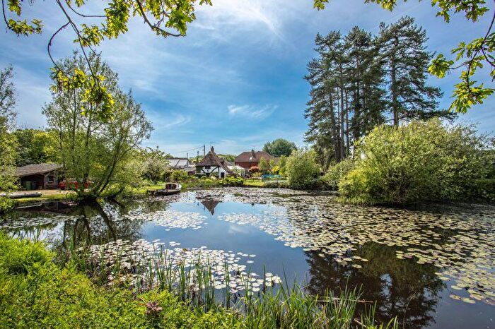 3 Bedroom Detached House For Sale In London Road, Sayers Common, BN6