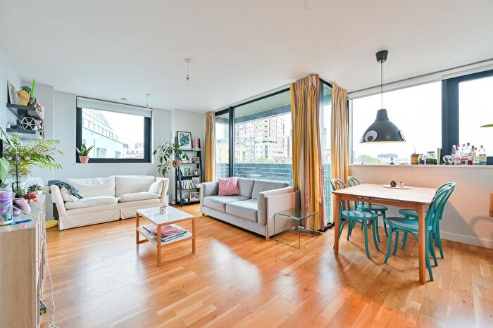 2 Bedroom Flat For Sale In Amelia Street, London, SE17