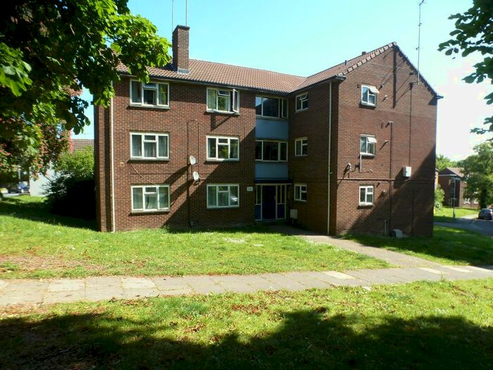 1 Bedroom Flat To Rent In The Brambles, Salisbury, SP1