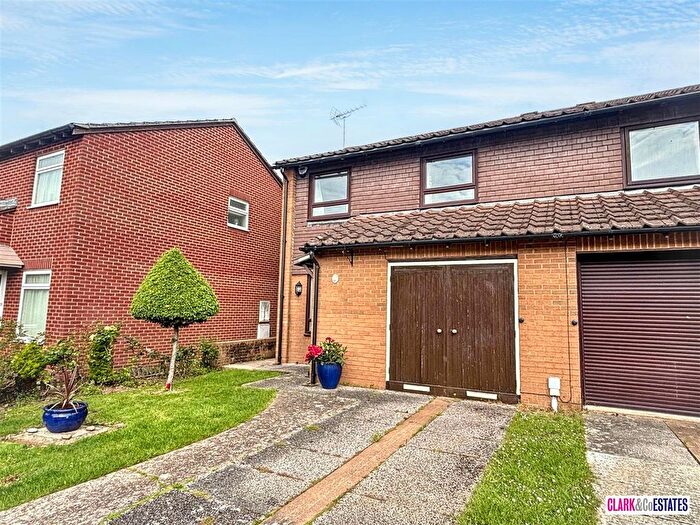 3 Bedroom Semi-Detached House For Sale In Pound Lane, Topsham, EX3
