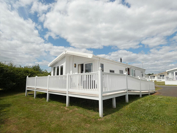 3 Bedroom Lodge For Sale In Church Lane, CO5