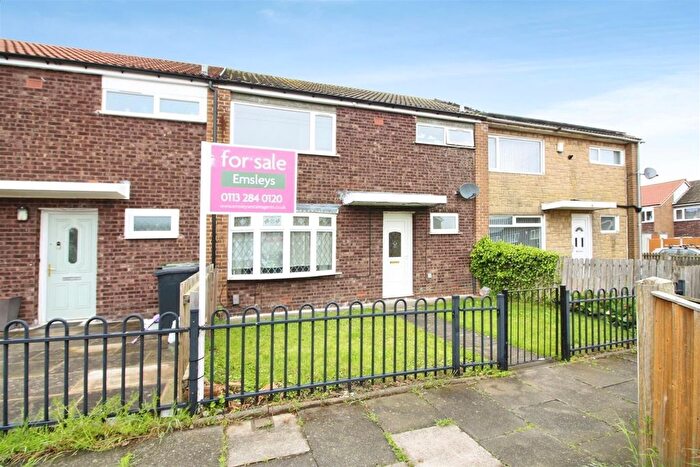 3 Bedroom Terraced House For Sale In Brayton Garth, Swarcliffe, Leeds, LS14