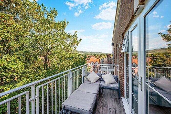 1 Bedroom Flat For Sale In Eden Place, Station Road East, Oxted, RH8