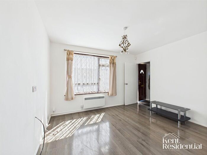 3 Bedroom Terraced House To Rent In Laburnum Road, Rochester, ME2
