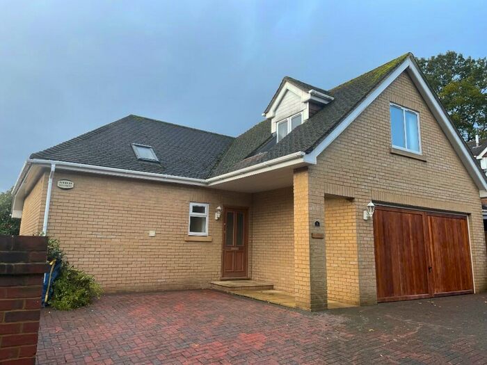 4 Bedroom Detached House To Rent In Deans Drove, Poole, BH16