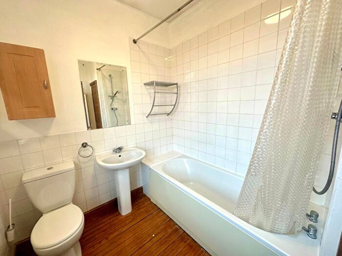2 Bedroom End Of Terrace House To Rent In Princess Road, Prestwich, Manchester, M25
