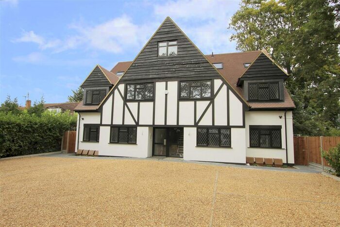 1 Bedroom Flat To Rent In Long Lane, Ickenham, UB10