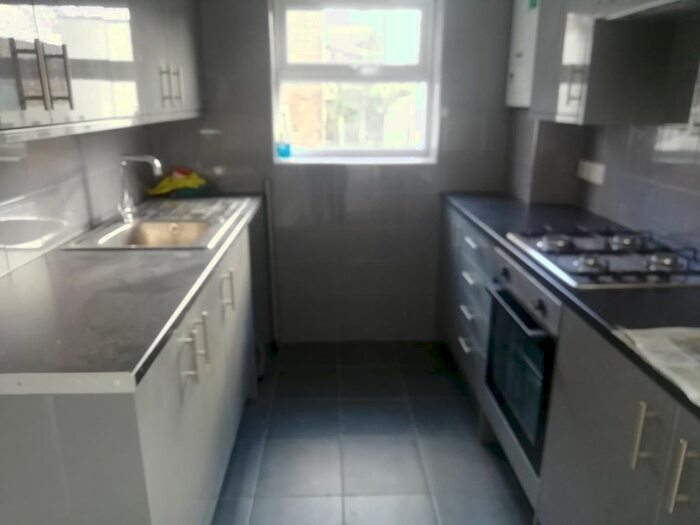 5 Bedroom Maisonette To Rent In Chaplin Road, London, NW2