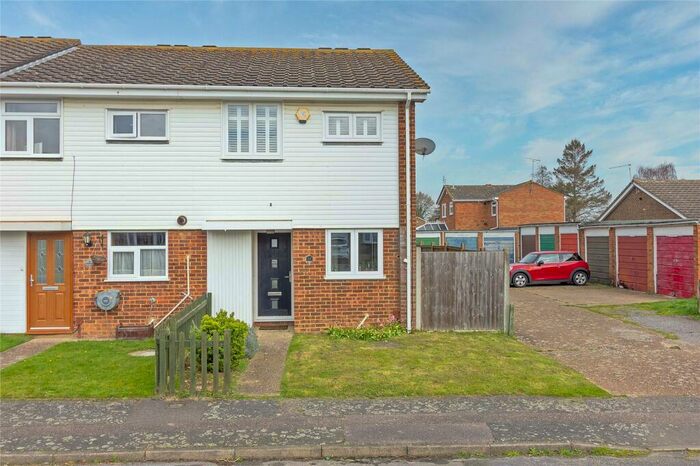 3 Bedroom Semi-Detached House To Rent In Merlin Close, Sittingbourne, ME10