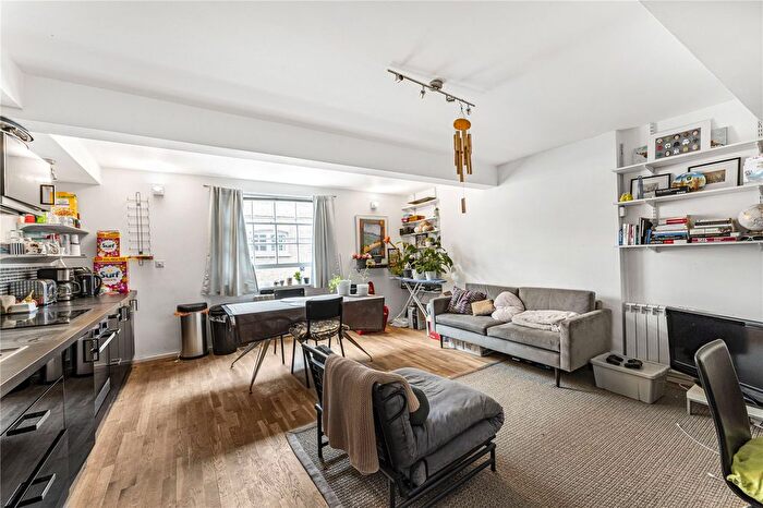 1 Bedroom Flat To Rent In Earlham Street, London, WC2H