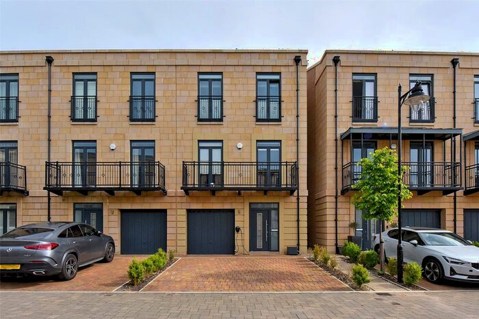 5 Bedroom Terraced House To Rent In Summerbee Drive, Cheltenham, Gloucestershire, GL51