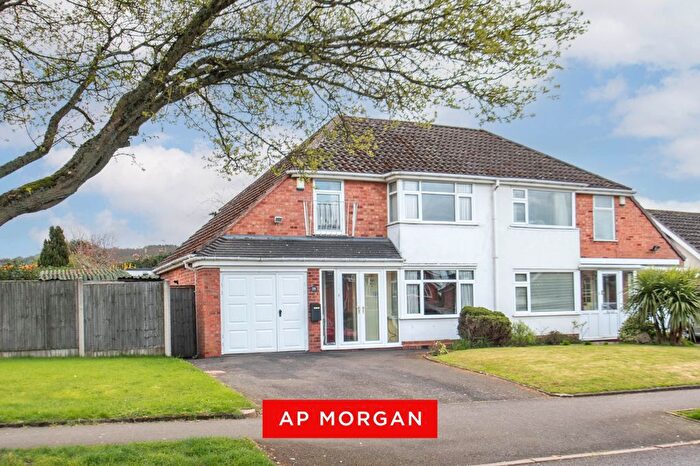3 Bedroom Semi Detached House For Sale In St. Peters Road, Pedmore, Stourbridge, West Midlands, DY9