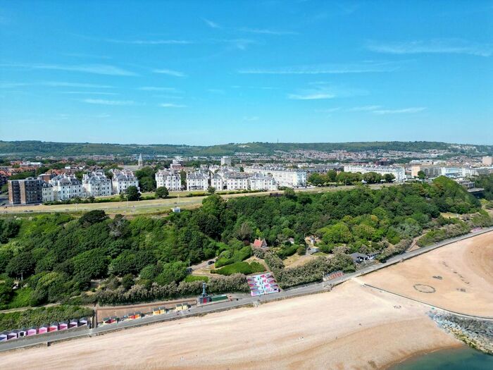 3 Bedroom Flat For Sale In Clifton Crescent, Folkestone, Kent, CT20