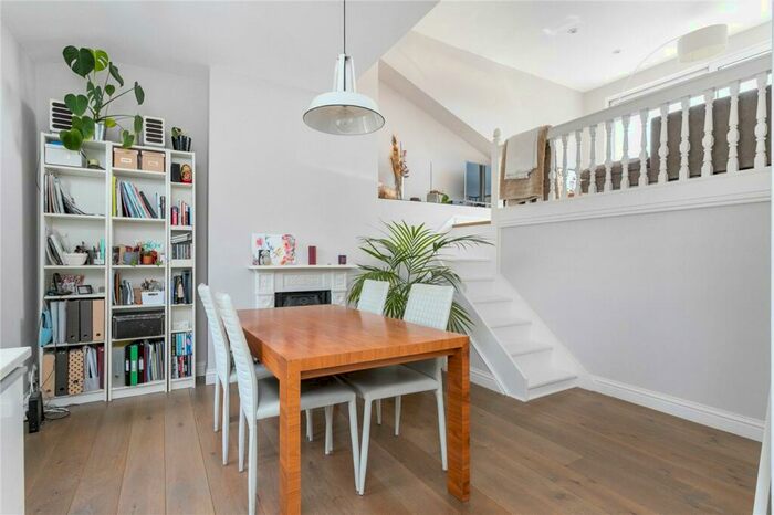 2 Bedroom Apartment To Rent In Sotheby Road, London, N5