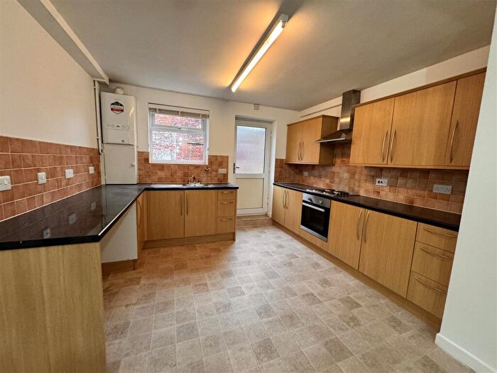 1 Bedroom Maisonette To Rent In B High Street Dosthill, B77