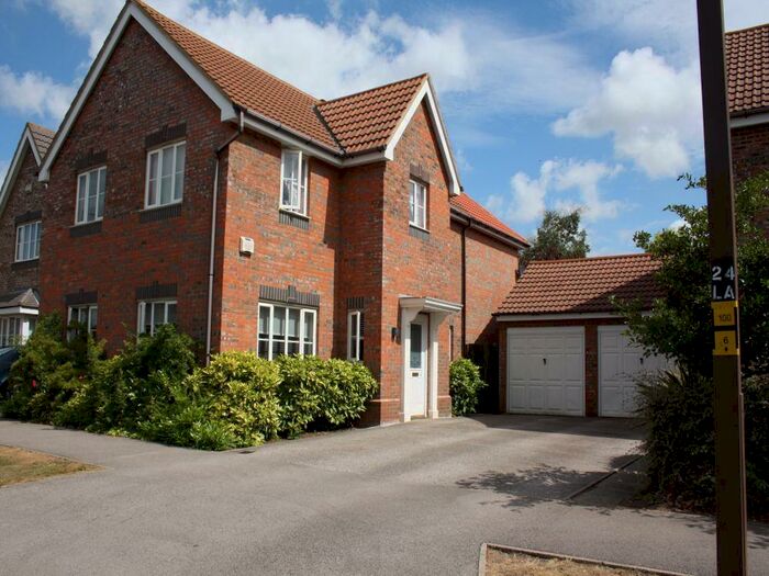 5 Bedroom Detached House To Rent In Lilleshall Avenue, Monkston, Milton Keynes, MK10