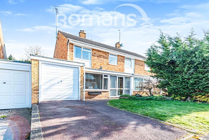 3 Bedroom Semi-Detached House To Rent In Launcestone Close, Earley, Reading, RG6