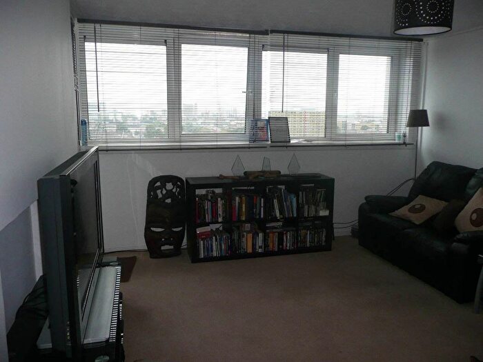 1 Bedroom Flat To Rent In Forty Acre Lane, Canning Town, London, E16