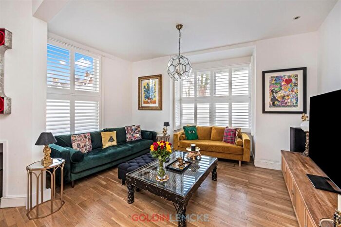 3 Bedroom End Of Terrace House For Sale In Payne Avenue, Hove, BN3