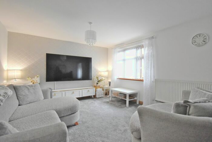 3 Bedroom Terraced House To Rent In Cawthorne Close, Coventry, CV1