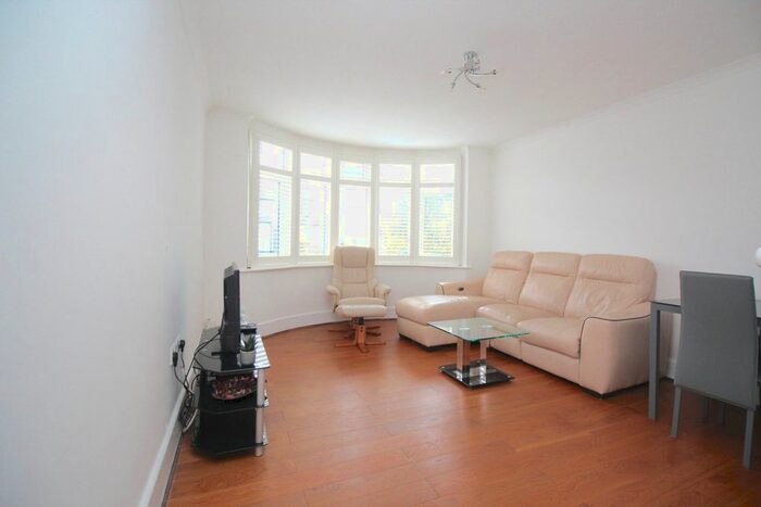 2 Bedroom Flat To Rent In Hawthorne Avenue, Harrow, HA3