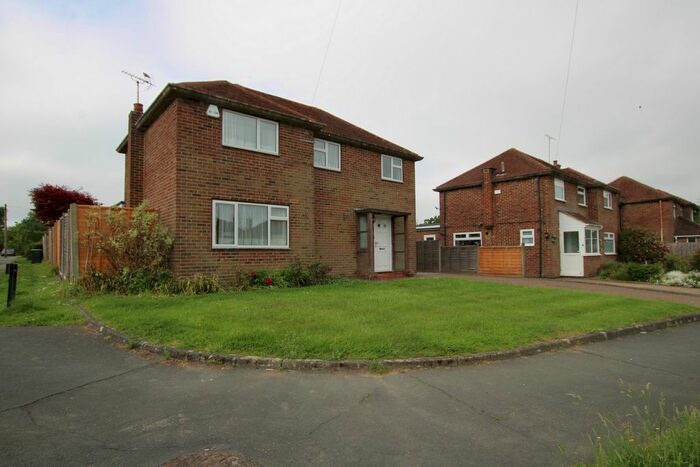 3 Bedroom Detached House To Rent In Chanctonbury Road, Burgess Hill, RH15