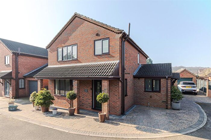 3 Bedroom Detached House For Sale In Milson Close, Broughton, DN20