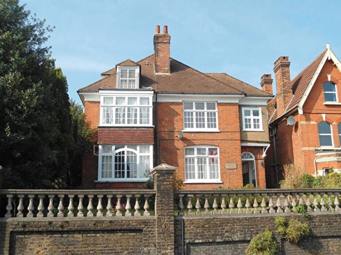 2 Bedroom Flat To Rent In Maidstone Road, Rochester, ME1
