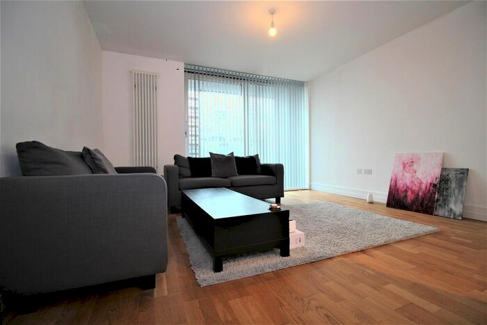 2 Bedroom Flat To Rent In The Quad, Highcross Street, Leicester, LE1