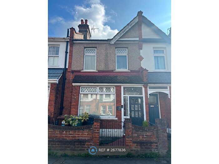 3 Bedroom Terraced House To Rent In Aveling Park Road, London, E17