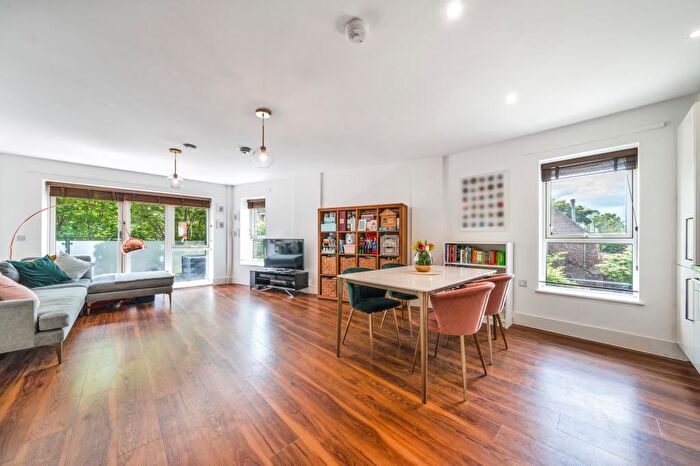 2 Bedroom Flat To Rent In Loudoun Road, St Johns Wood, NW8